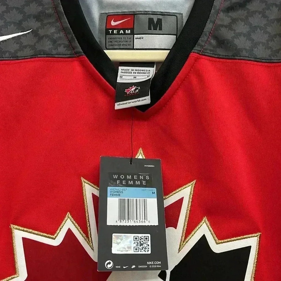NWT Women’s Hockey Canada Nike Team Shirt Size: Medium - Picture 2 of 3